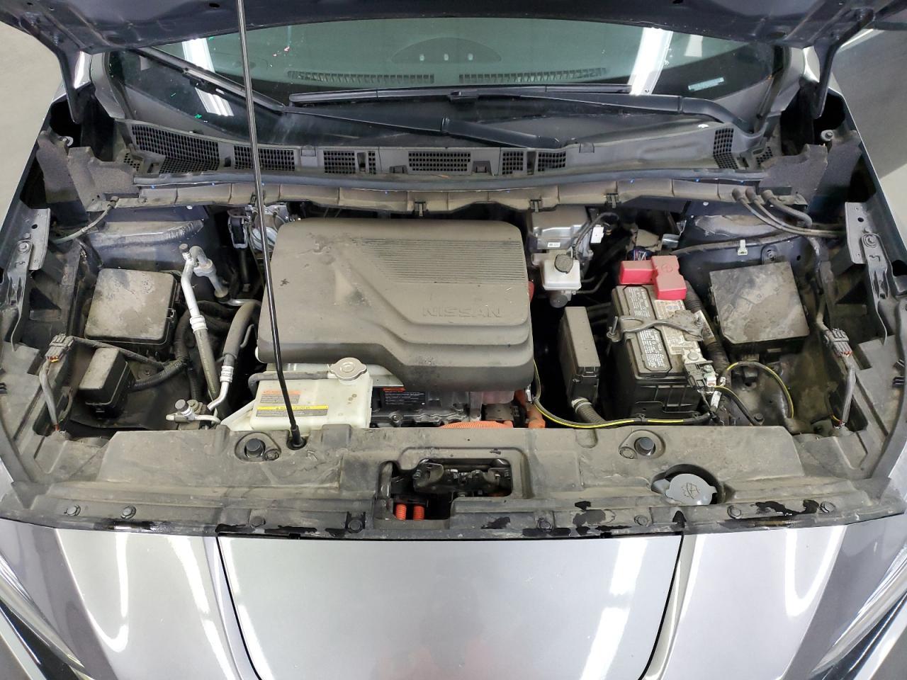 2023 NISSAN LEAF