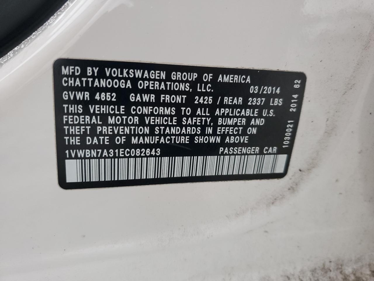 2014 VOLKSWAGEN Passat