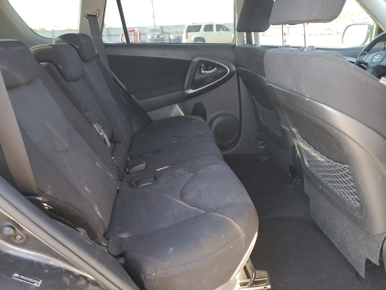 2011 TOYOTA RAV4