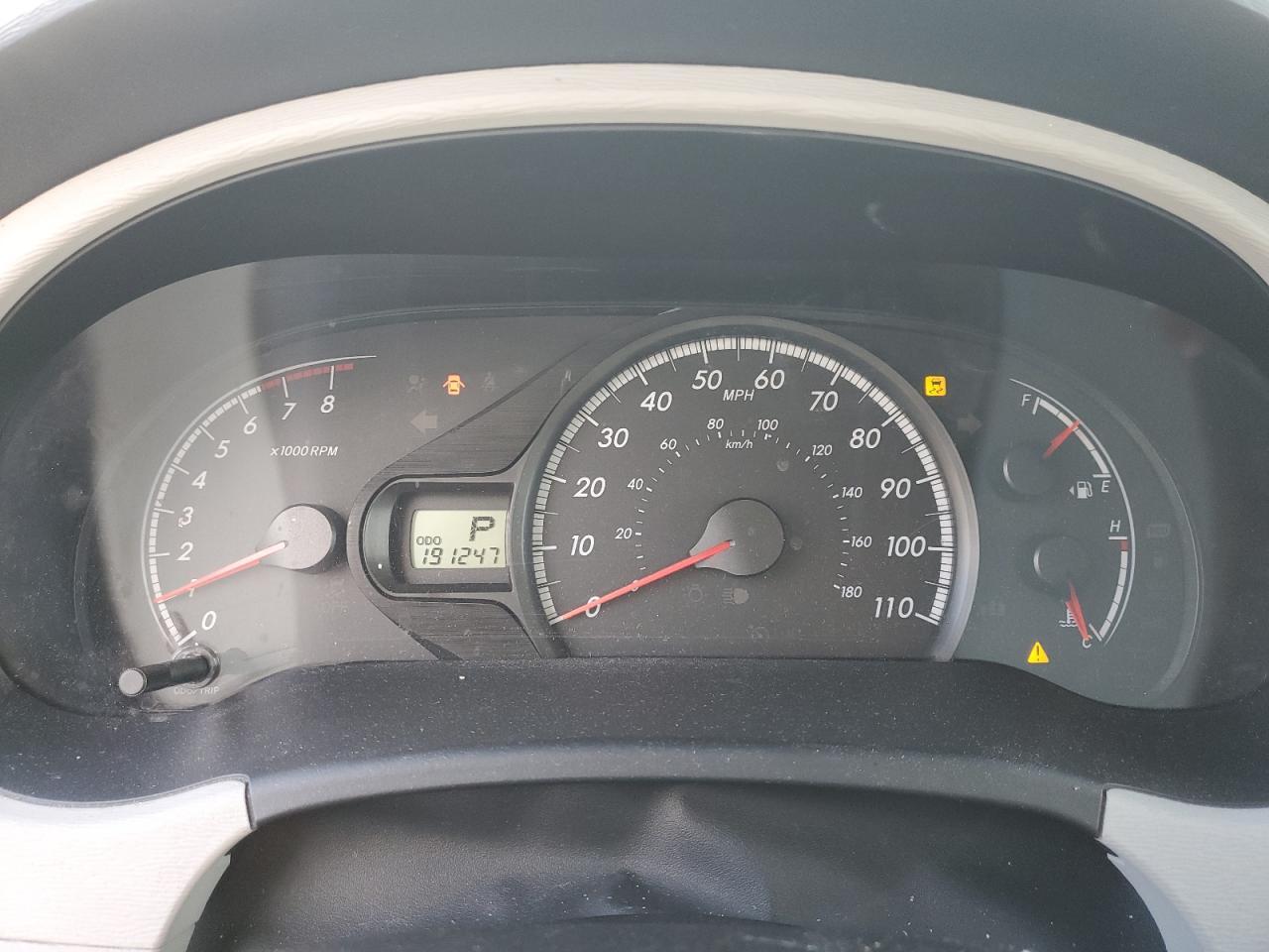 2011 TOYOTA SIENNA