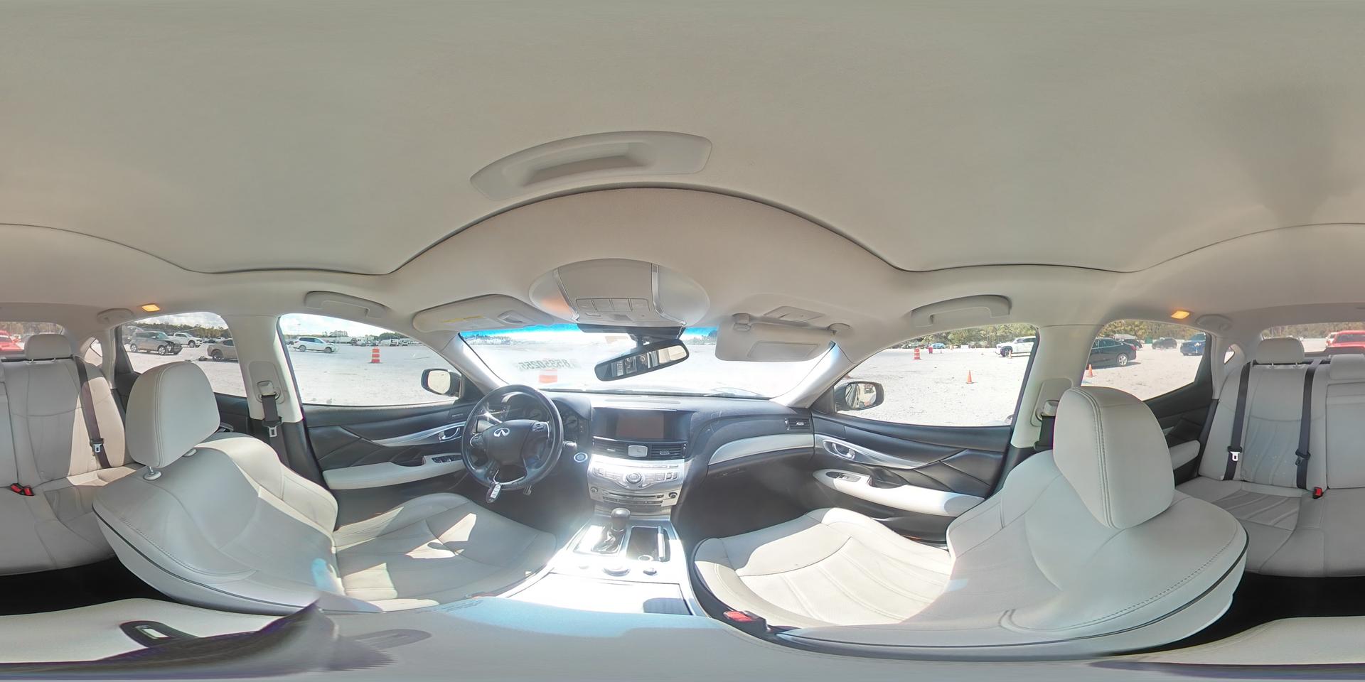 2016 INFINITI Q70