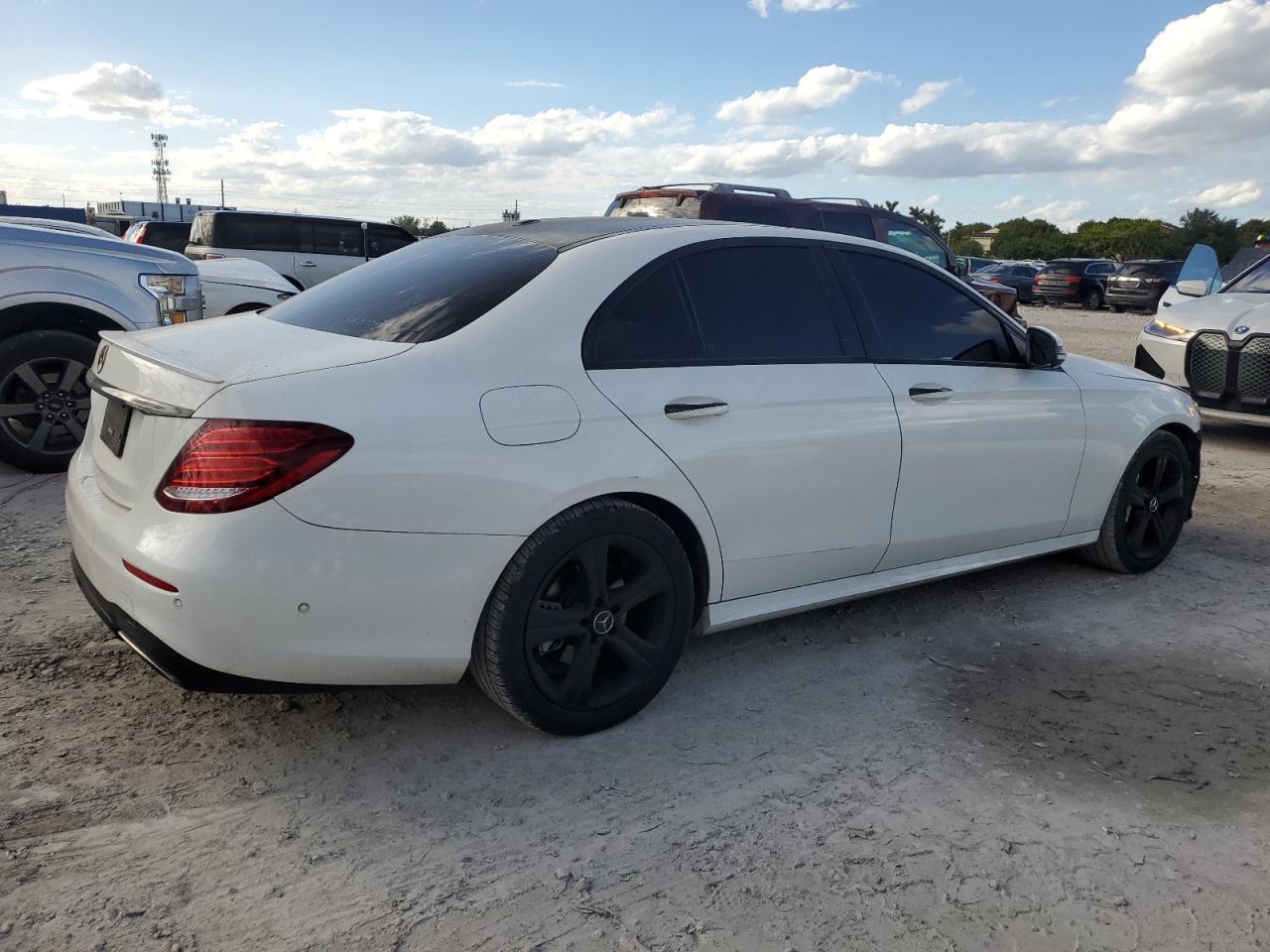 2017 MERCEDES-BENZ E-Class