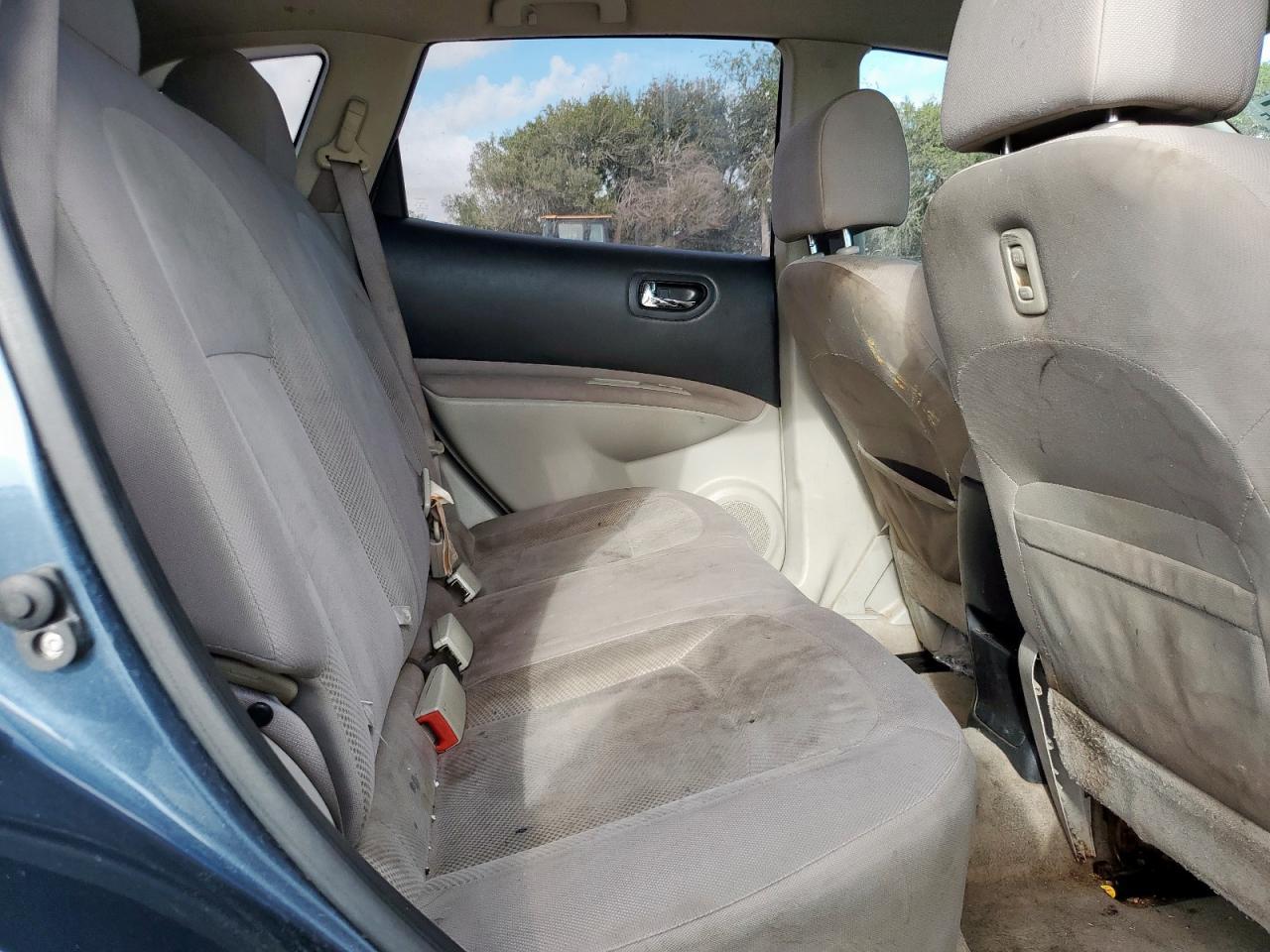 2014 NISSAN ROGUE