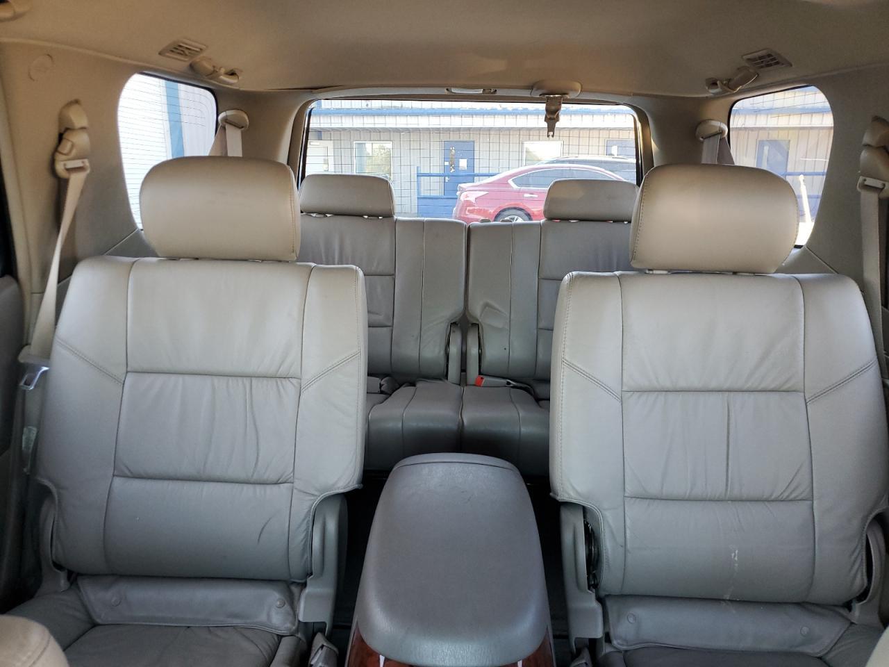 2005 TOYOTA Sequoia