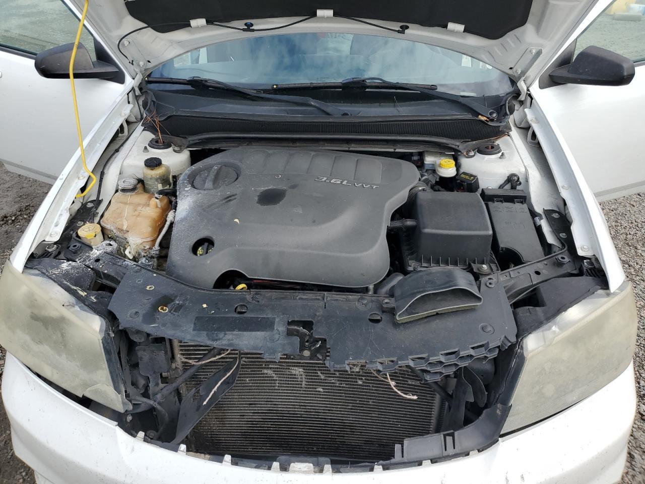 2013 DODGE Avenger