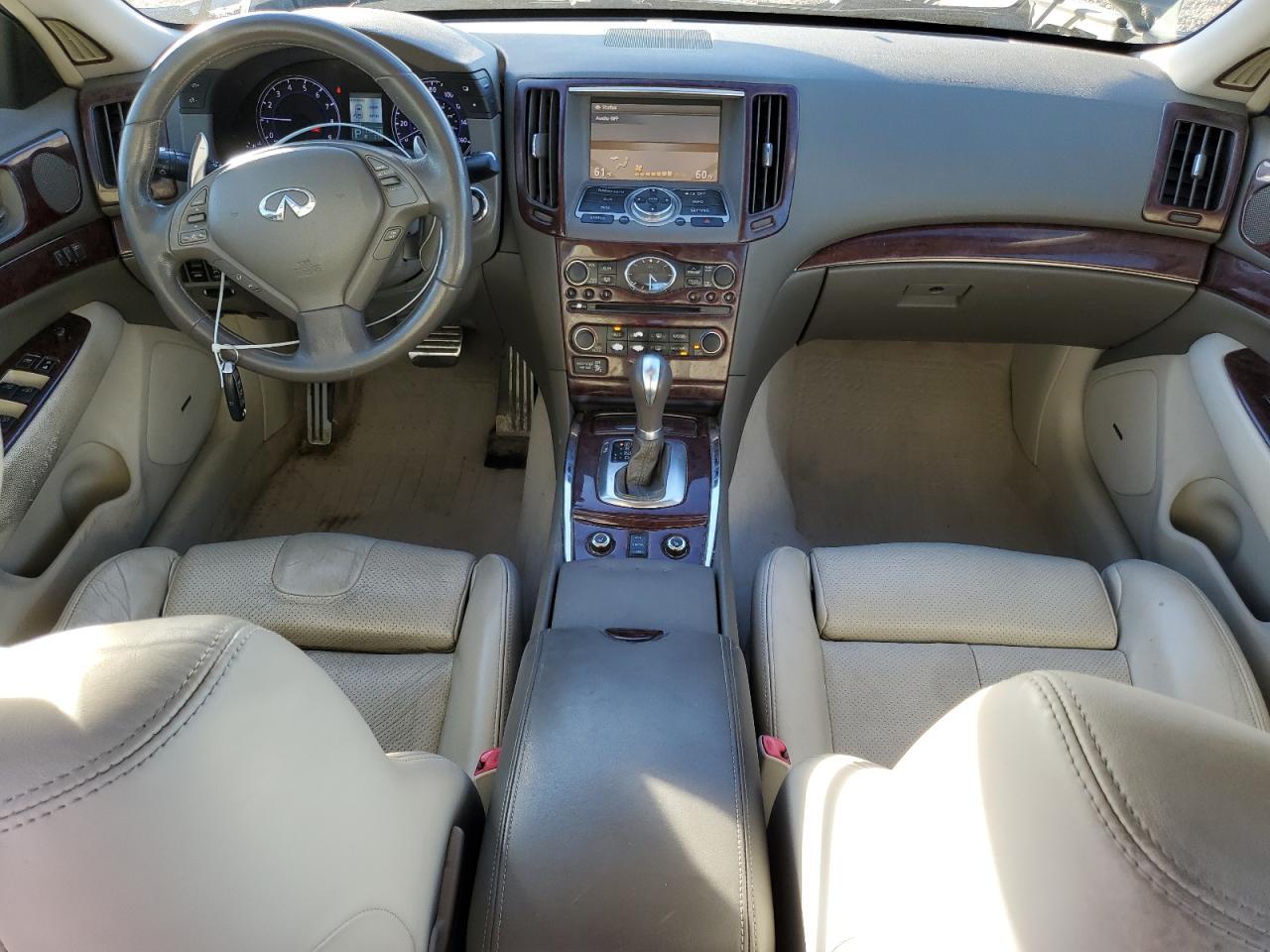 2011 INFINITI G37