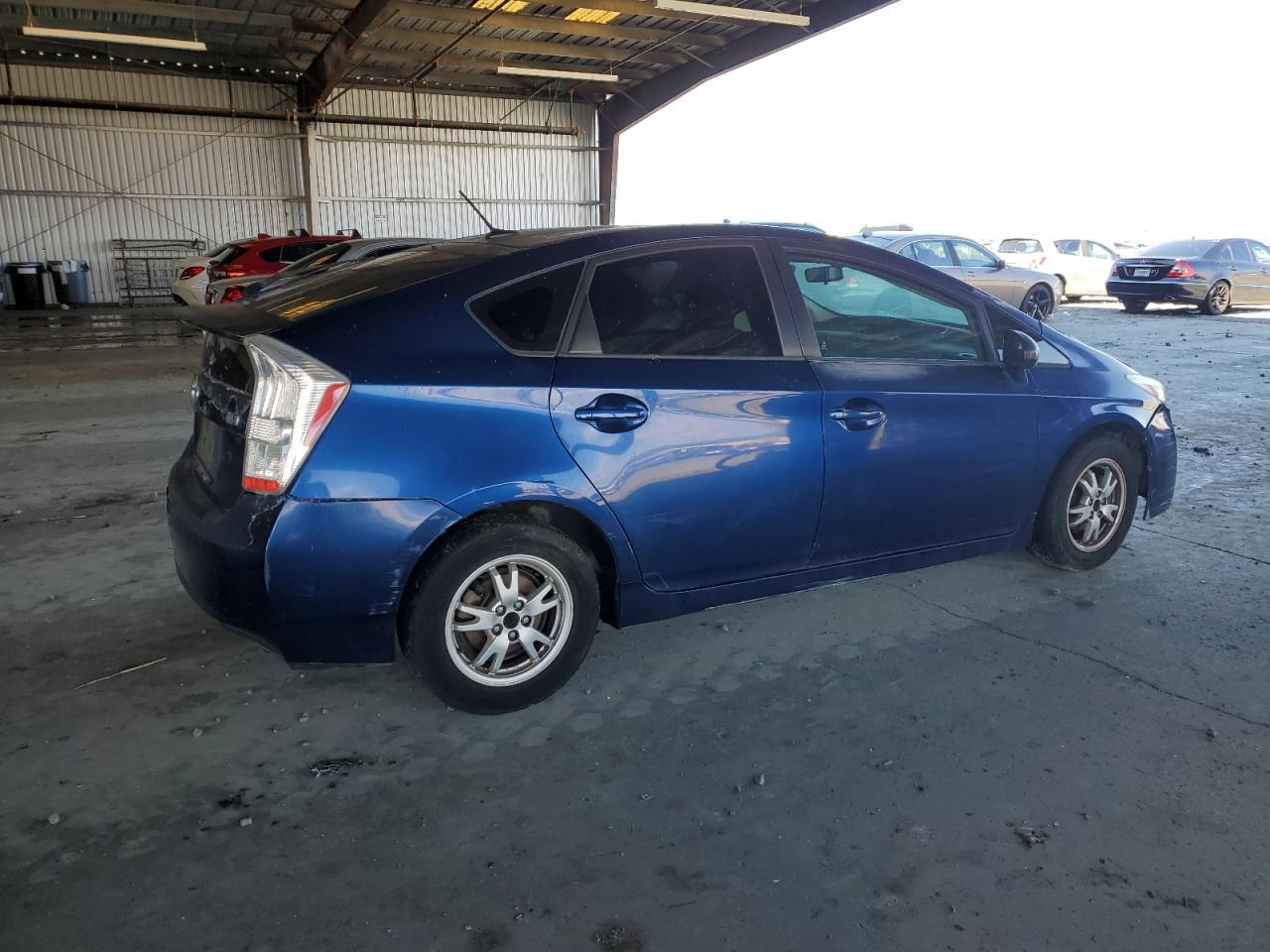 2011 TOYOTA PRIUS