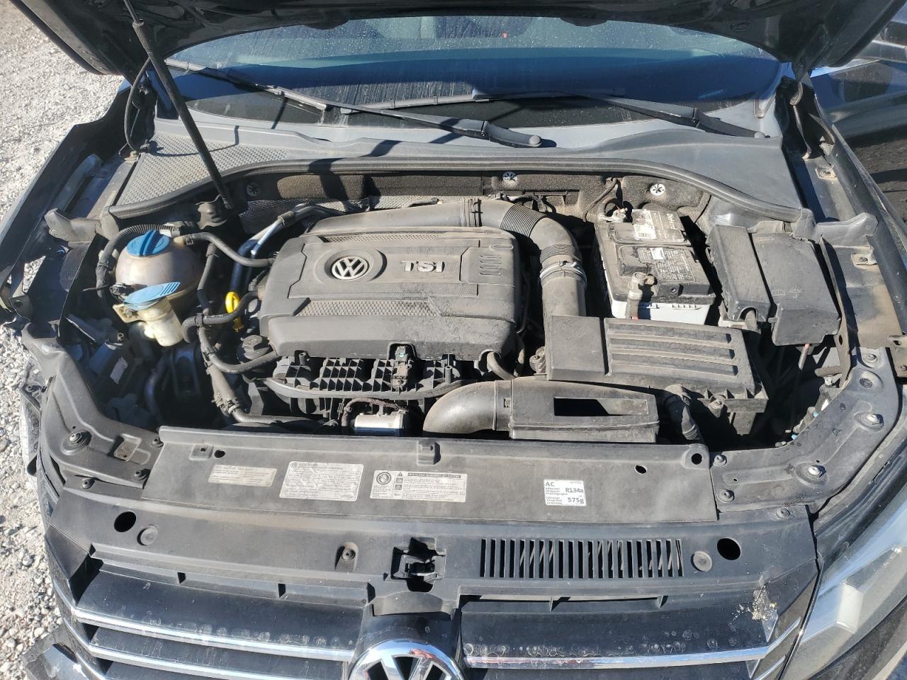 2014 VOLKSWAGEN Passat