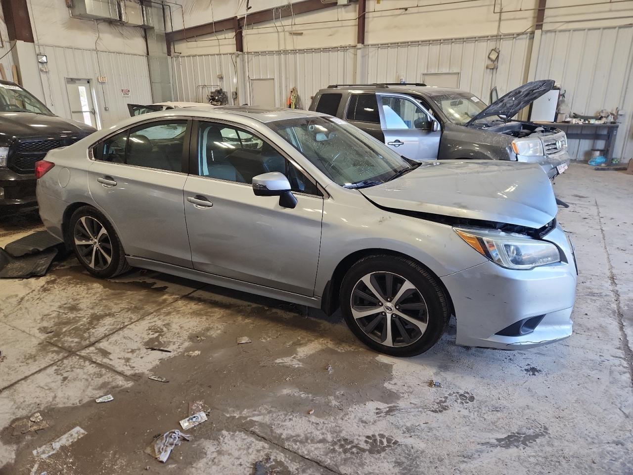 2016 SUBARU Legacy