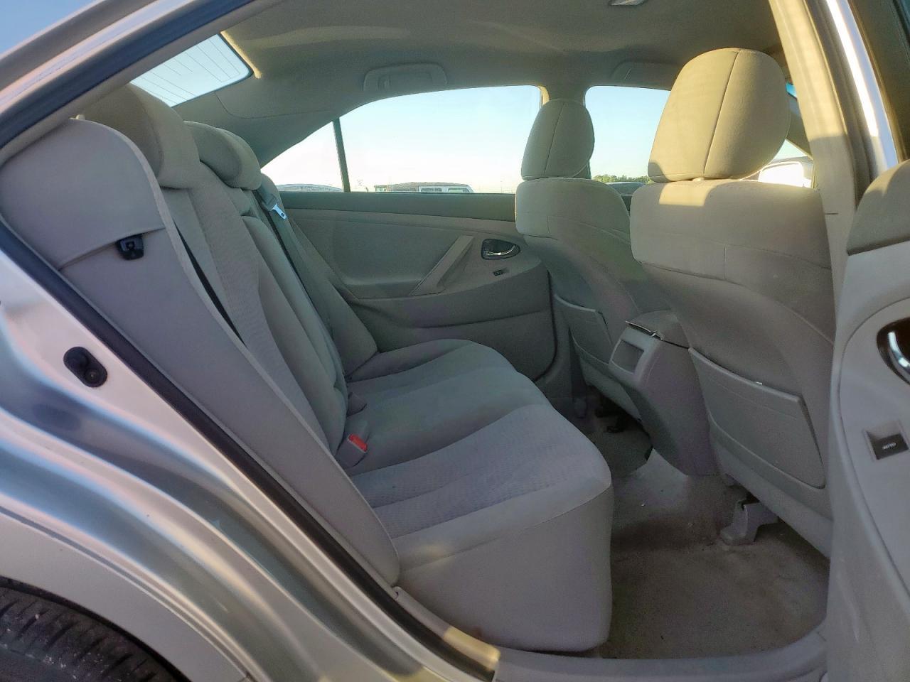 2011 TOYOTA CAMRY