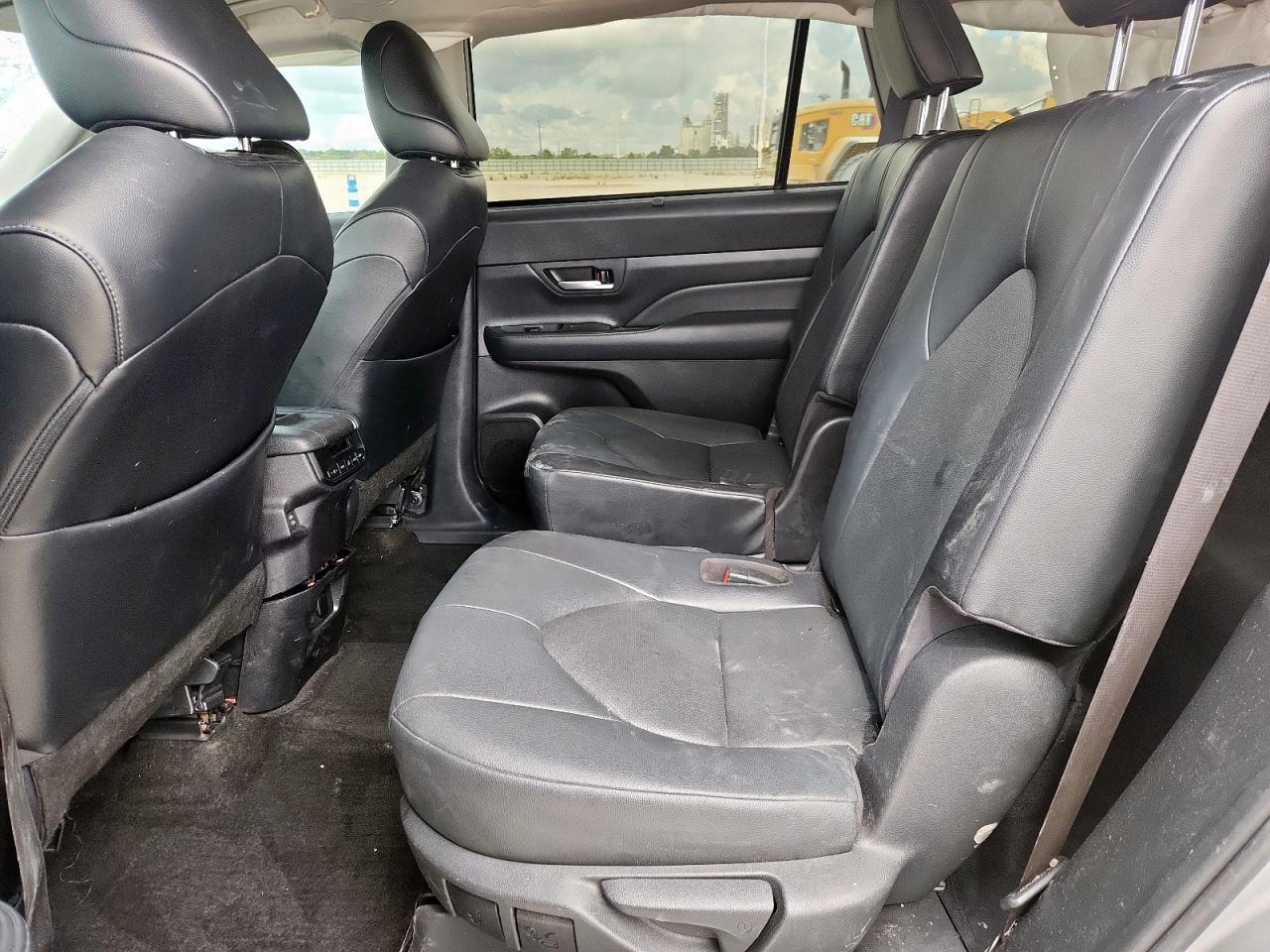 2024 TOYOTA HIGHLANDER