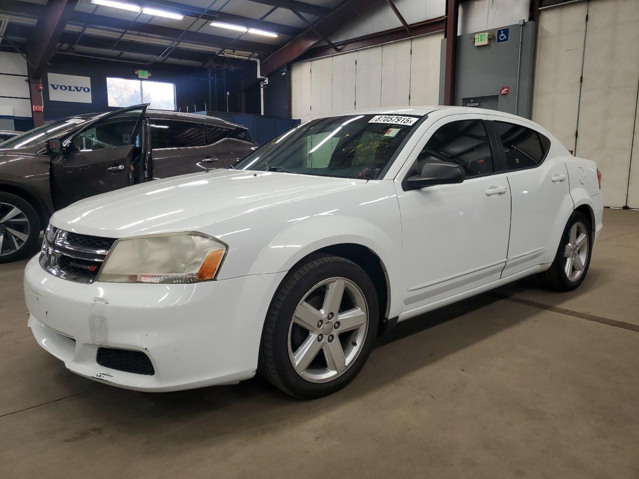 2013 DODGE Avenger