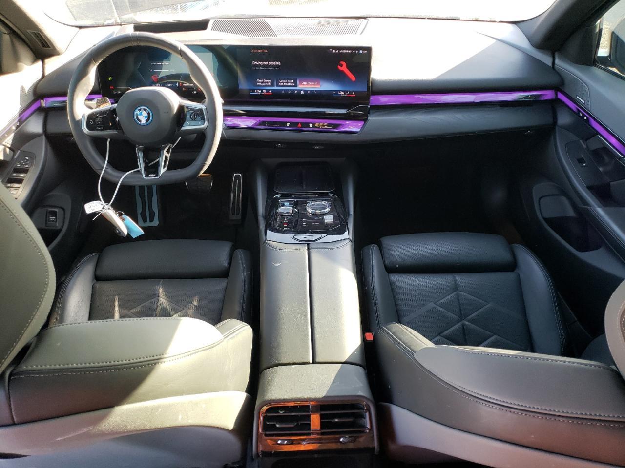 2024 BMW i5