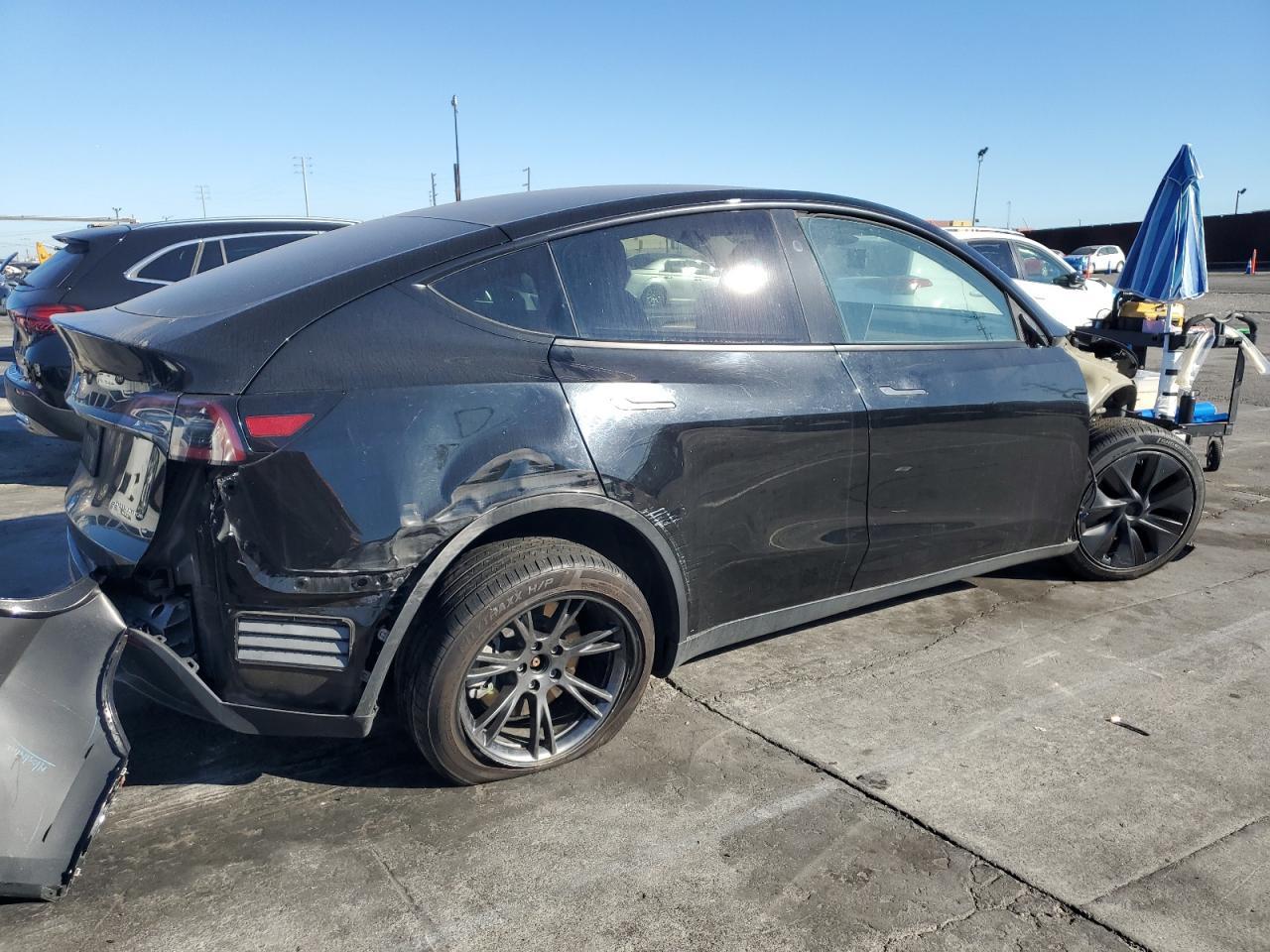 2024 TESLA MODEL Y
