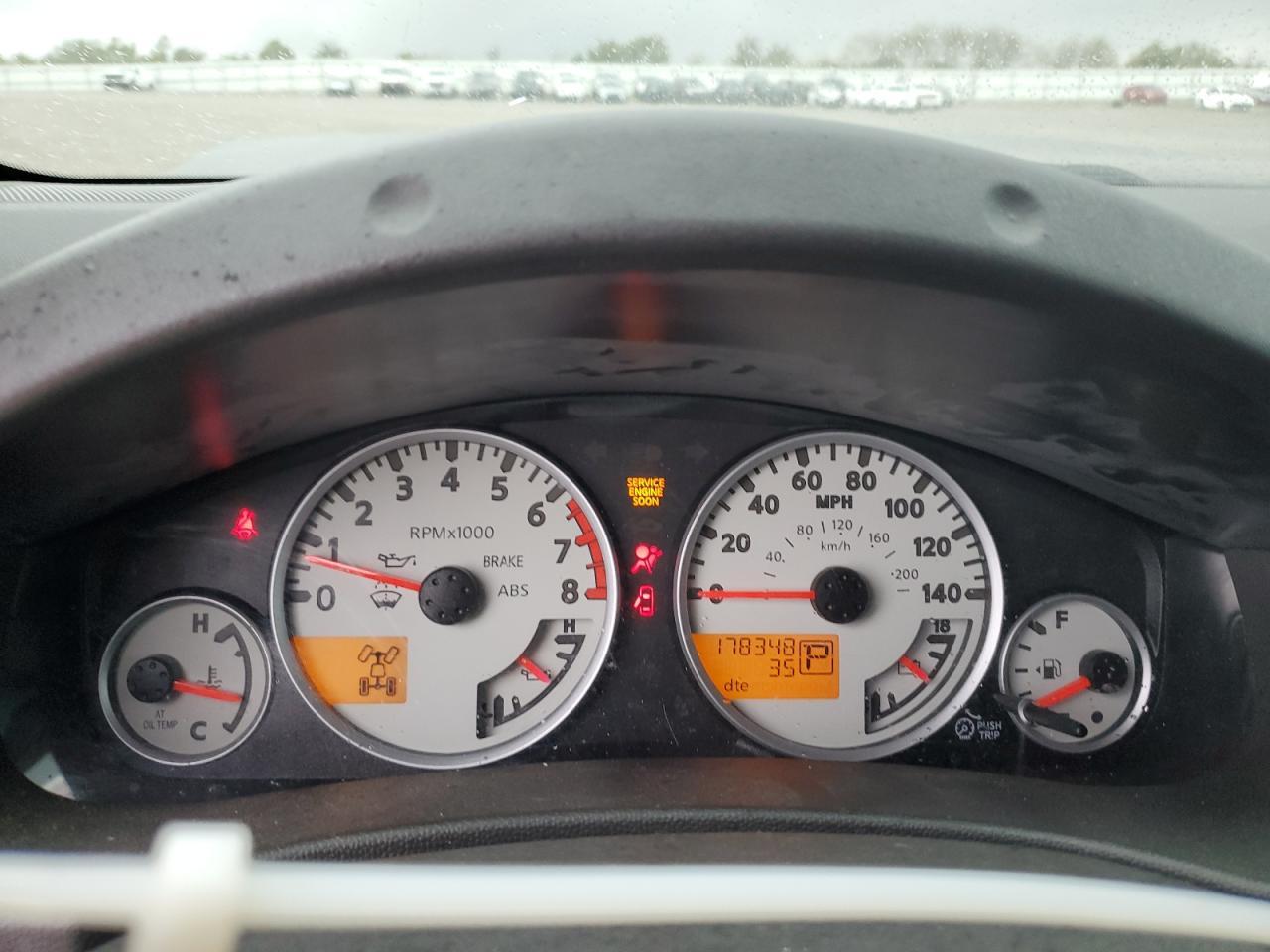 2011 NISSAN Frontier