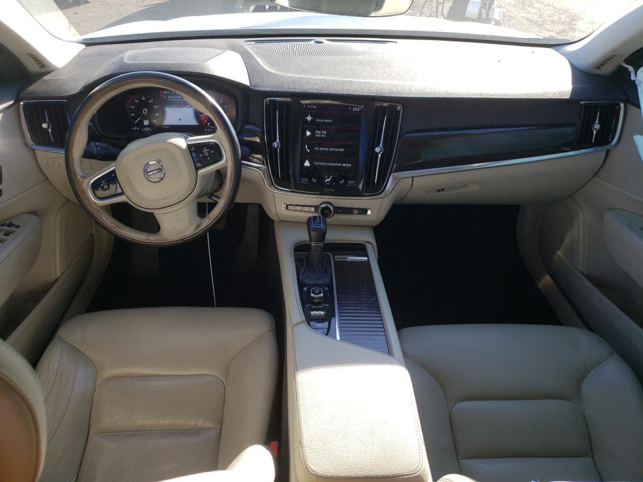 2018 VOLVO S90