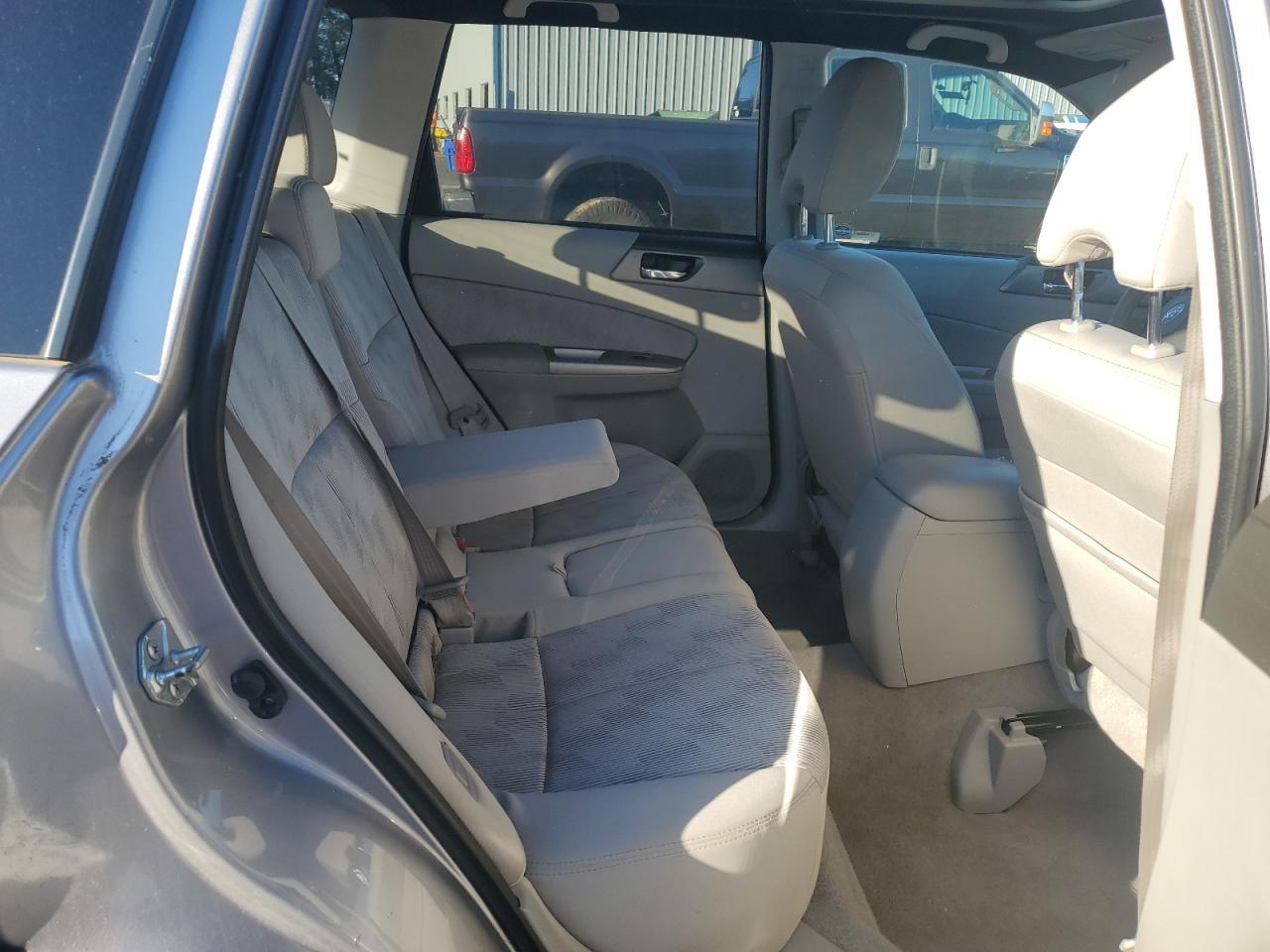 2010 SUBARU FORESTER