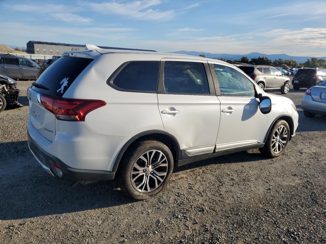 2018 MITSUBISHI outlander