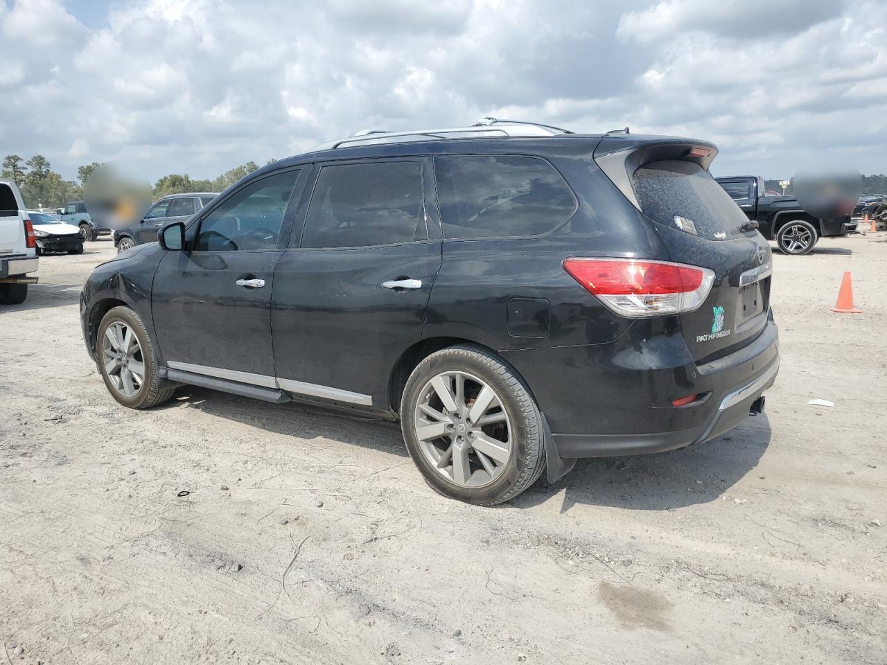 2015 NISSAN PATHFINDER