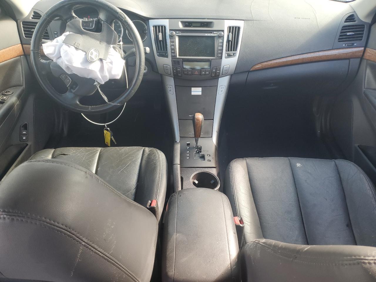2010 HYUNDAI SONATA