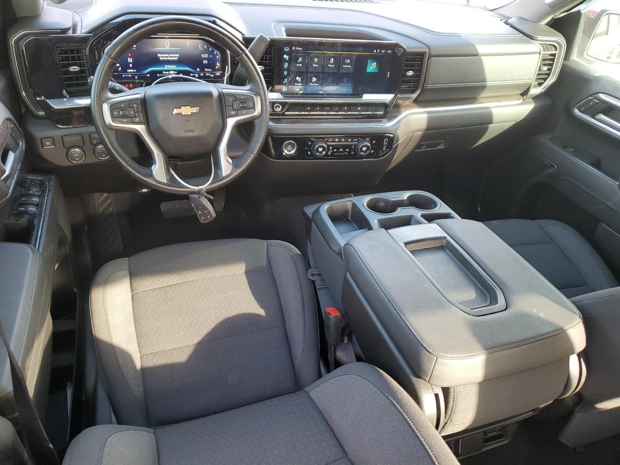 2024 CHEVROLET Silverado
