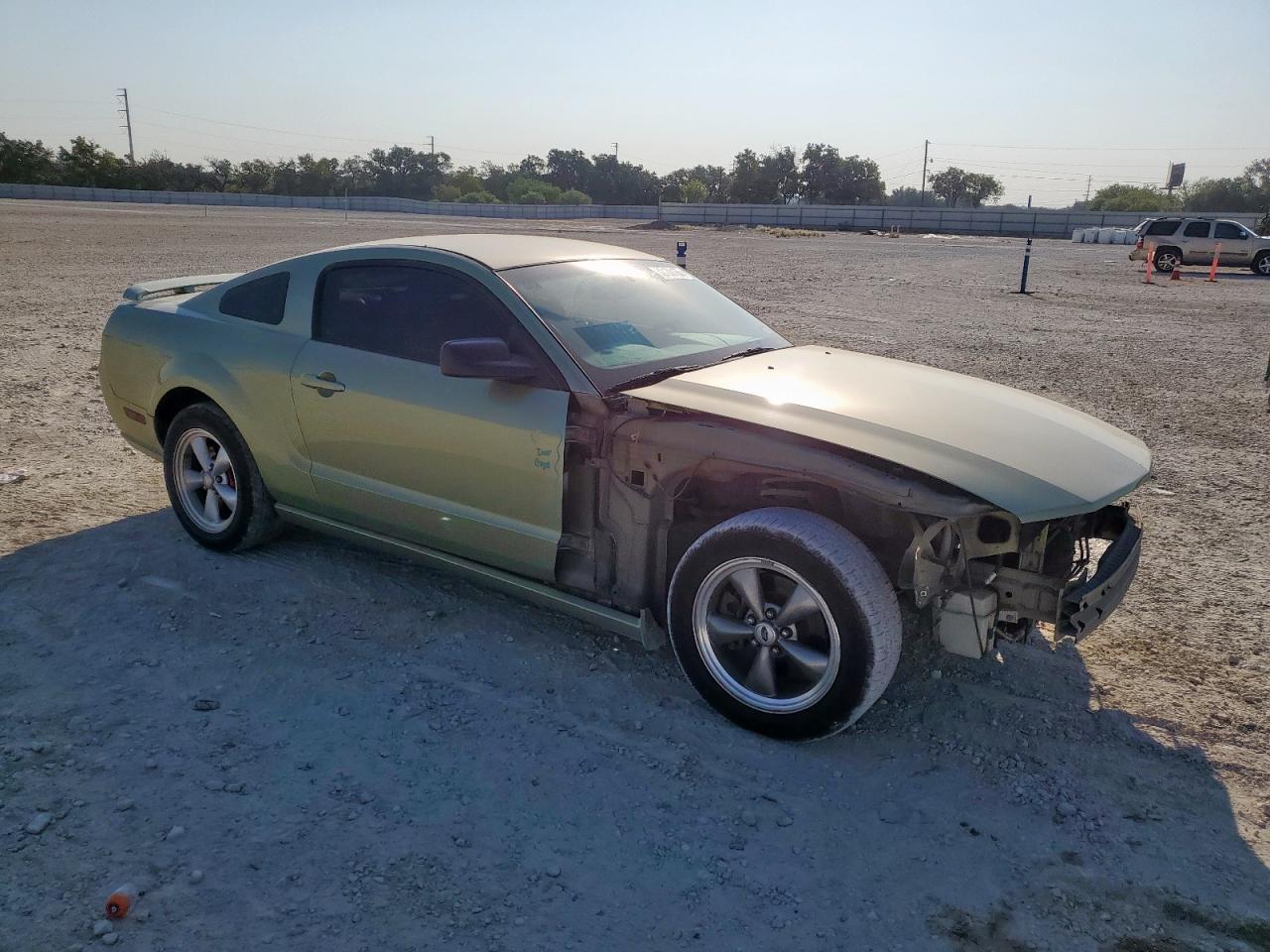 2005 FORD MUSTANG