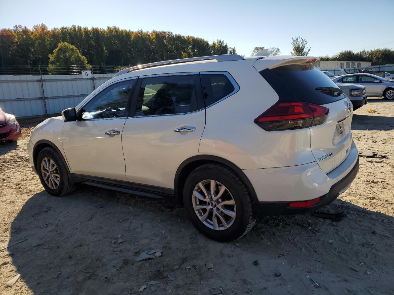 2017 NISSAN ROGUE