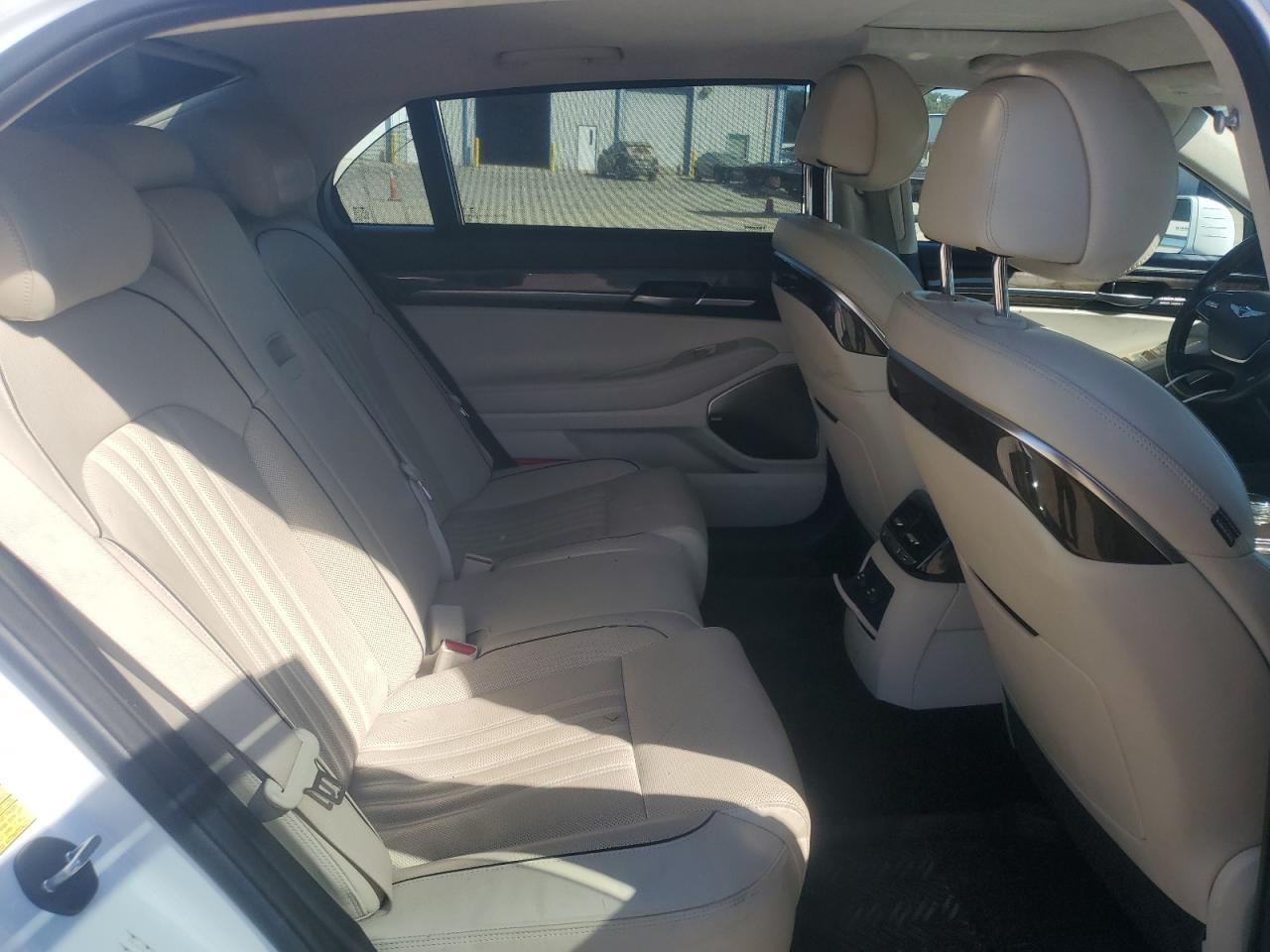 2018 GENESIS G90