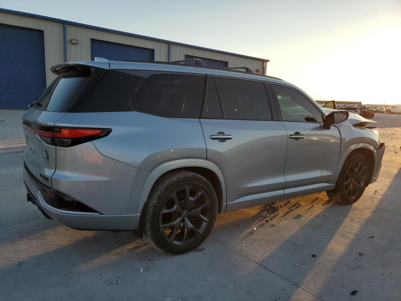 2025 LEXUS TX 500H