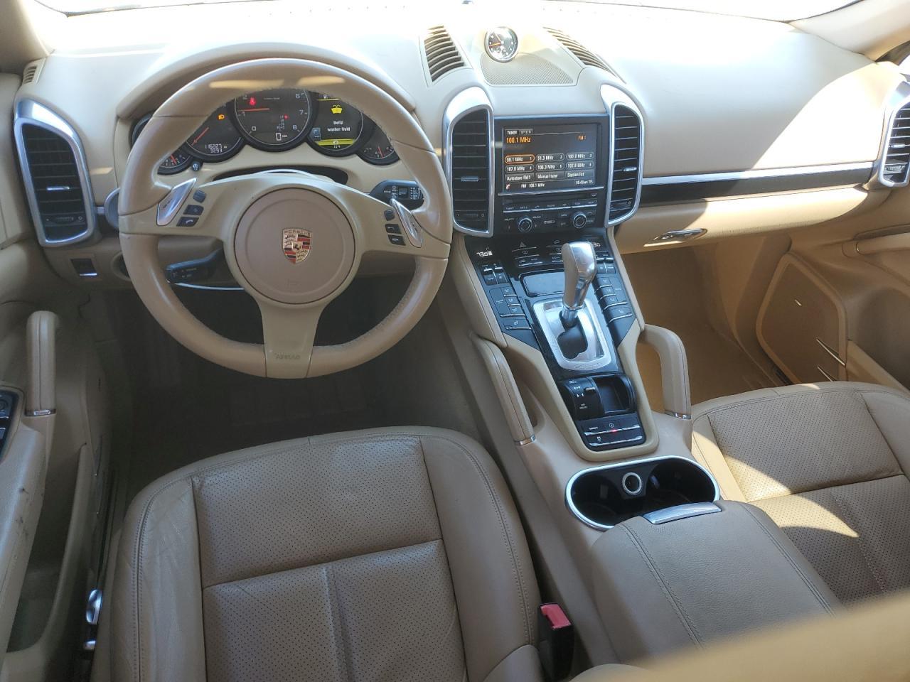 2014 PORSCHE CAYENNE