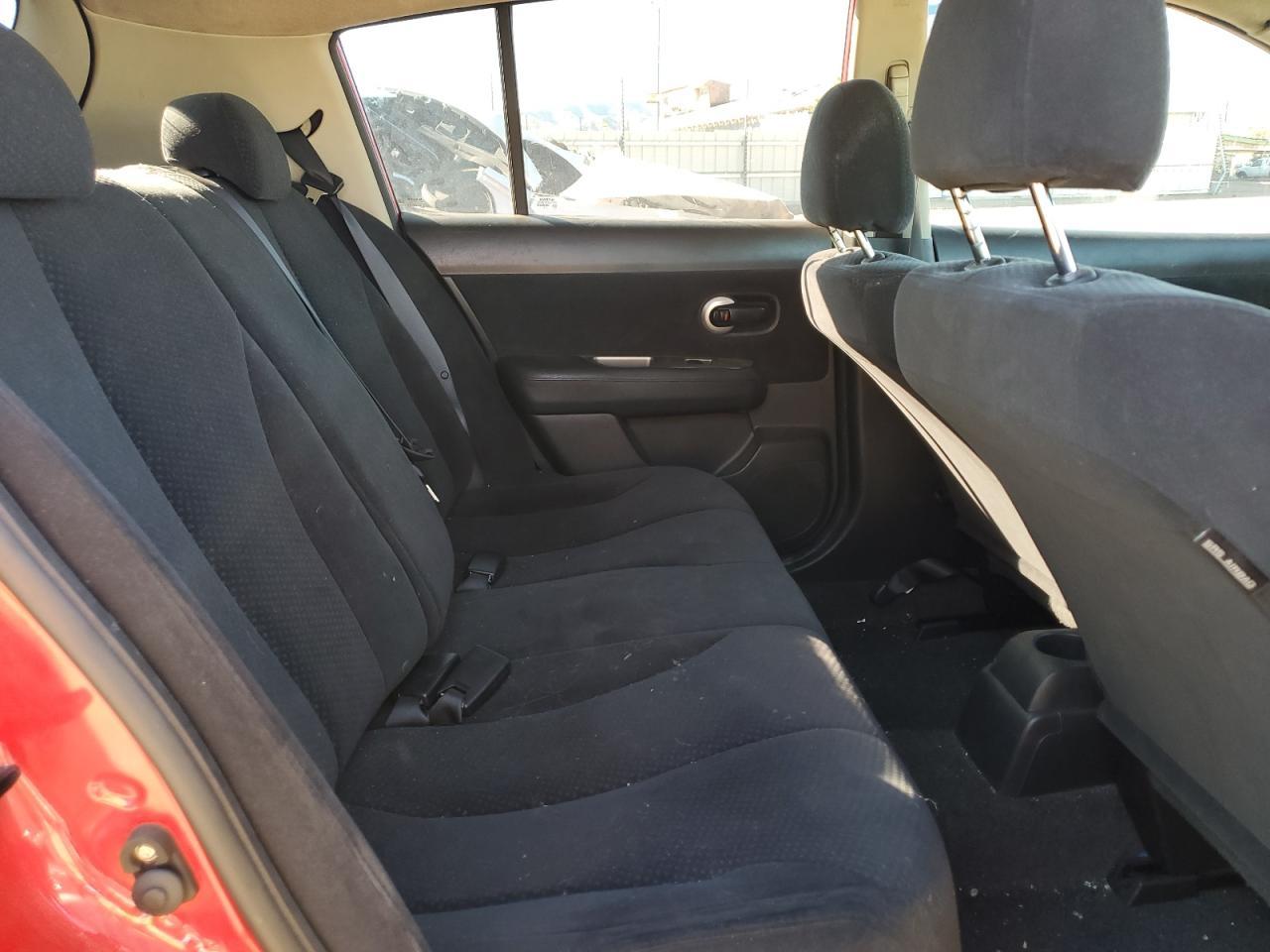 2010 NISSAN VERSA