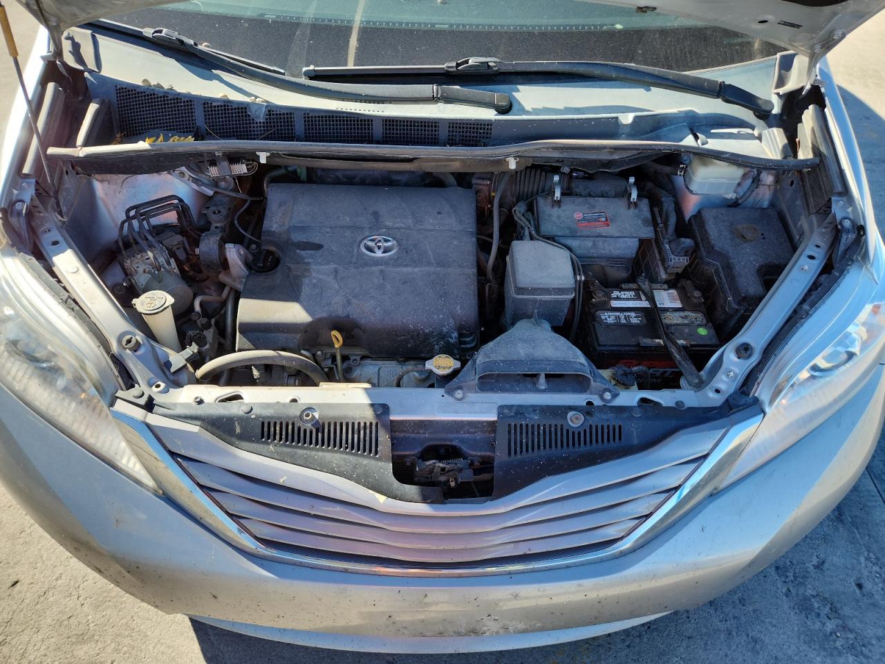 2015 TOYOTA SIENNA