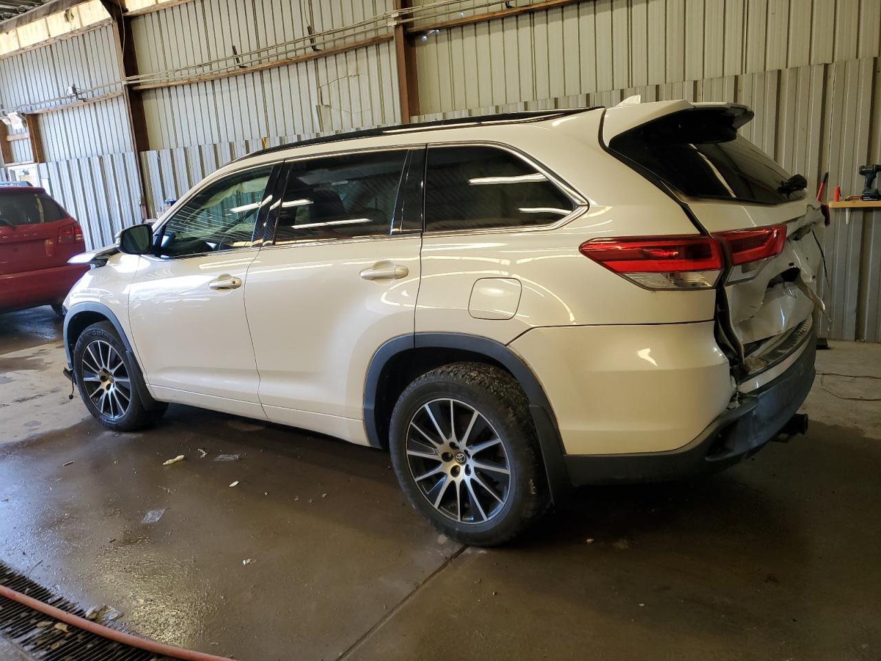 2017 TOYOTA HIGHLANDER