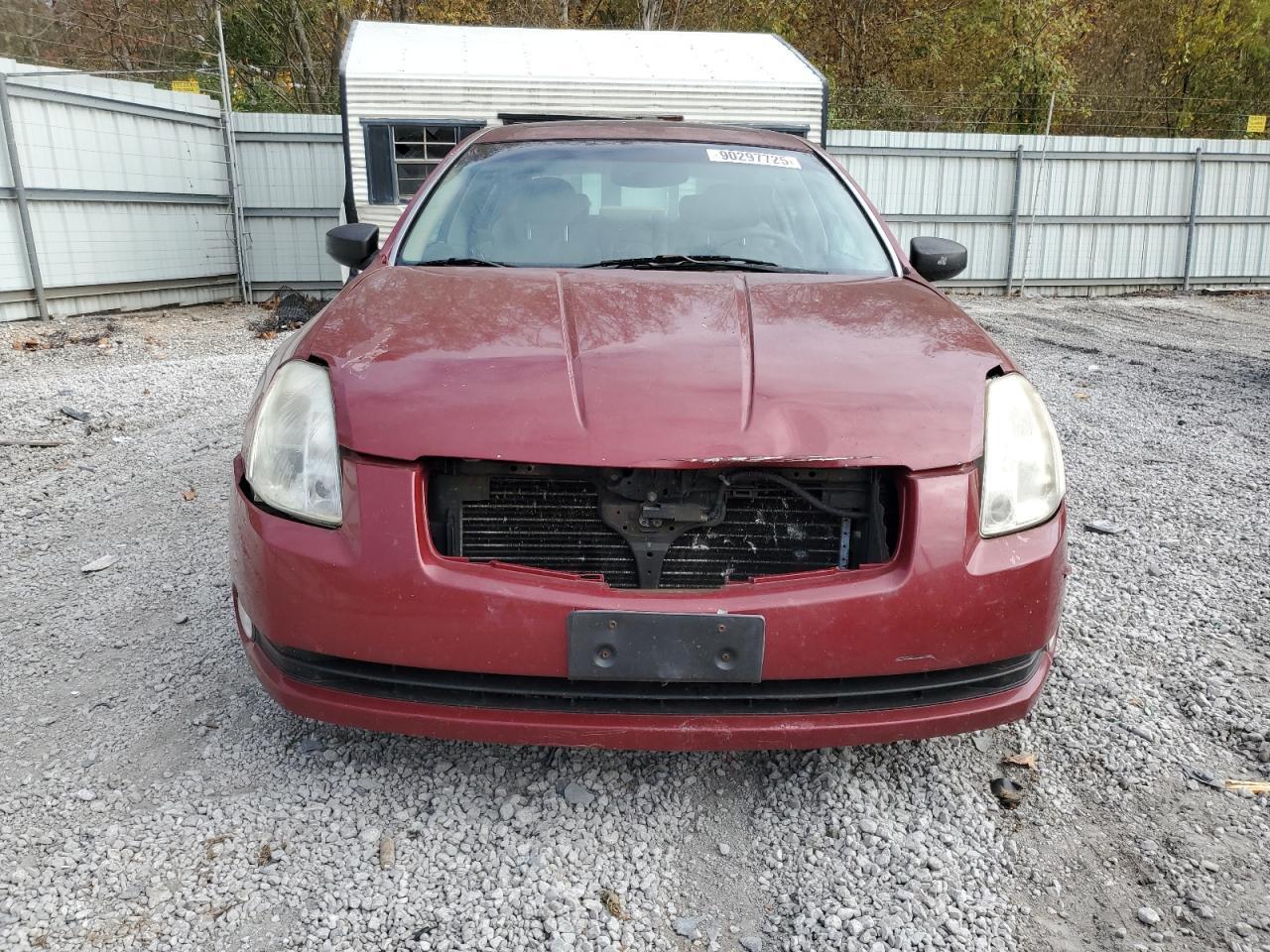 2005 NISSAN Maxima