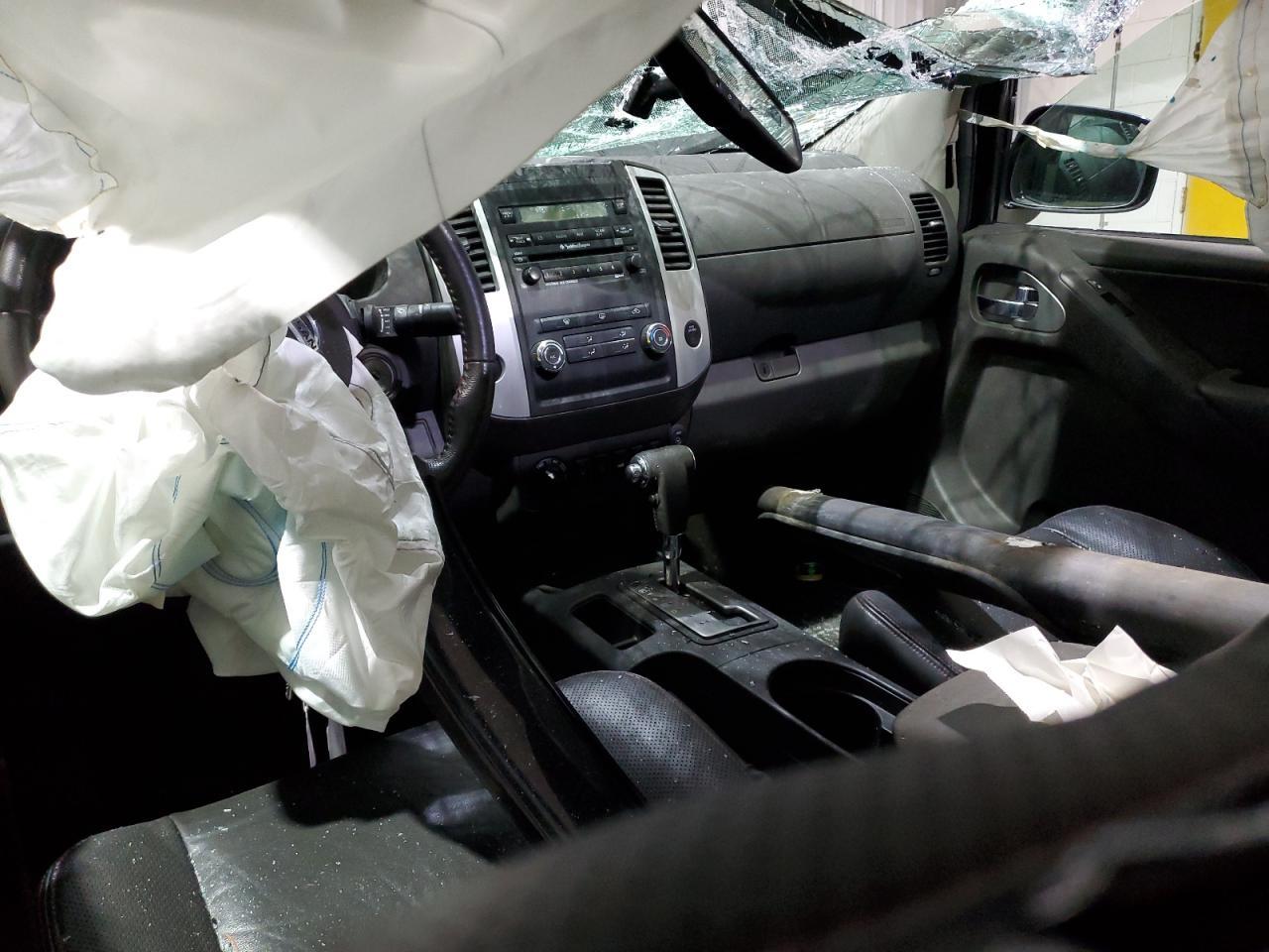 2011 NISSAN Frontier
