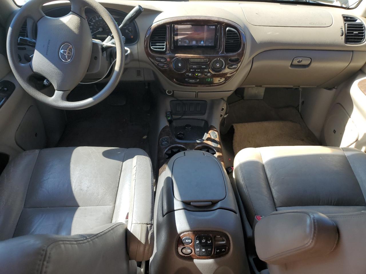 2005 TOYOTA Sequoia