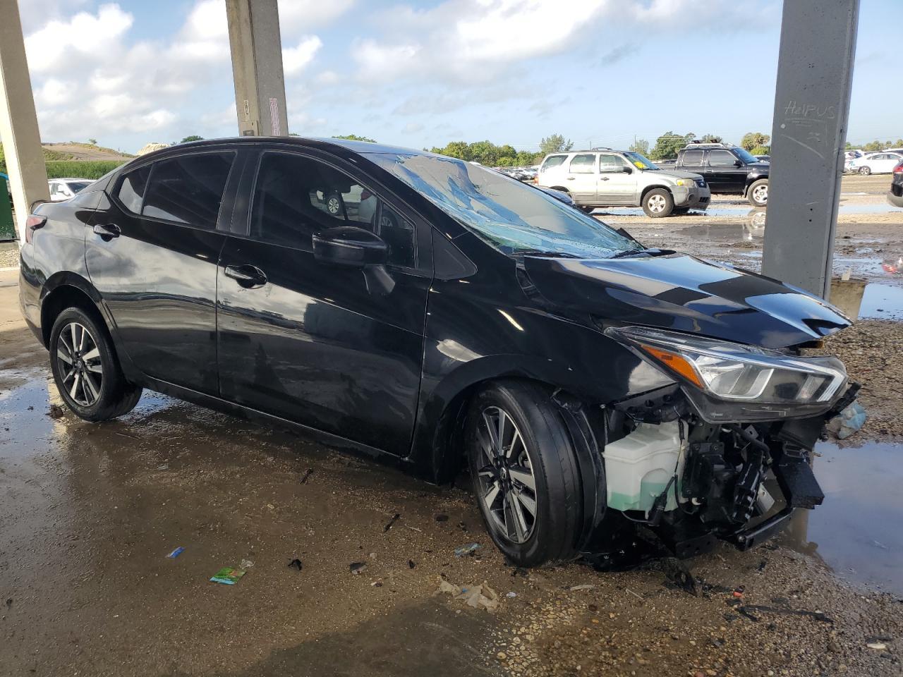 2021 NISSAN VERSA