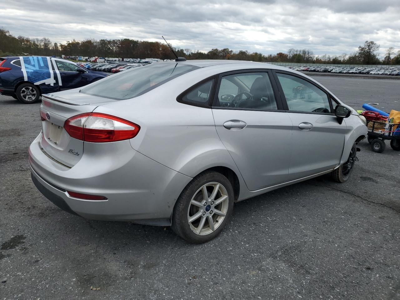 2016 FORD Fiesta
