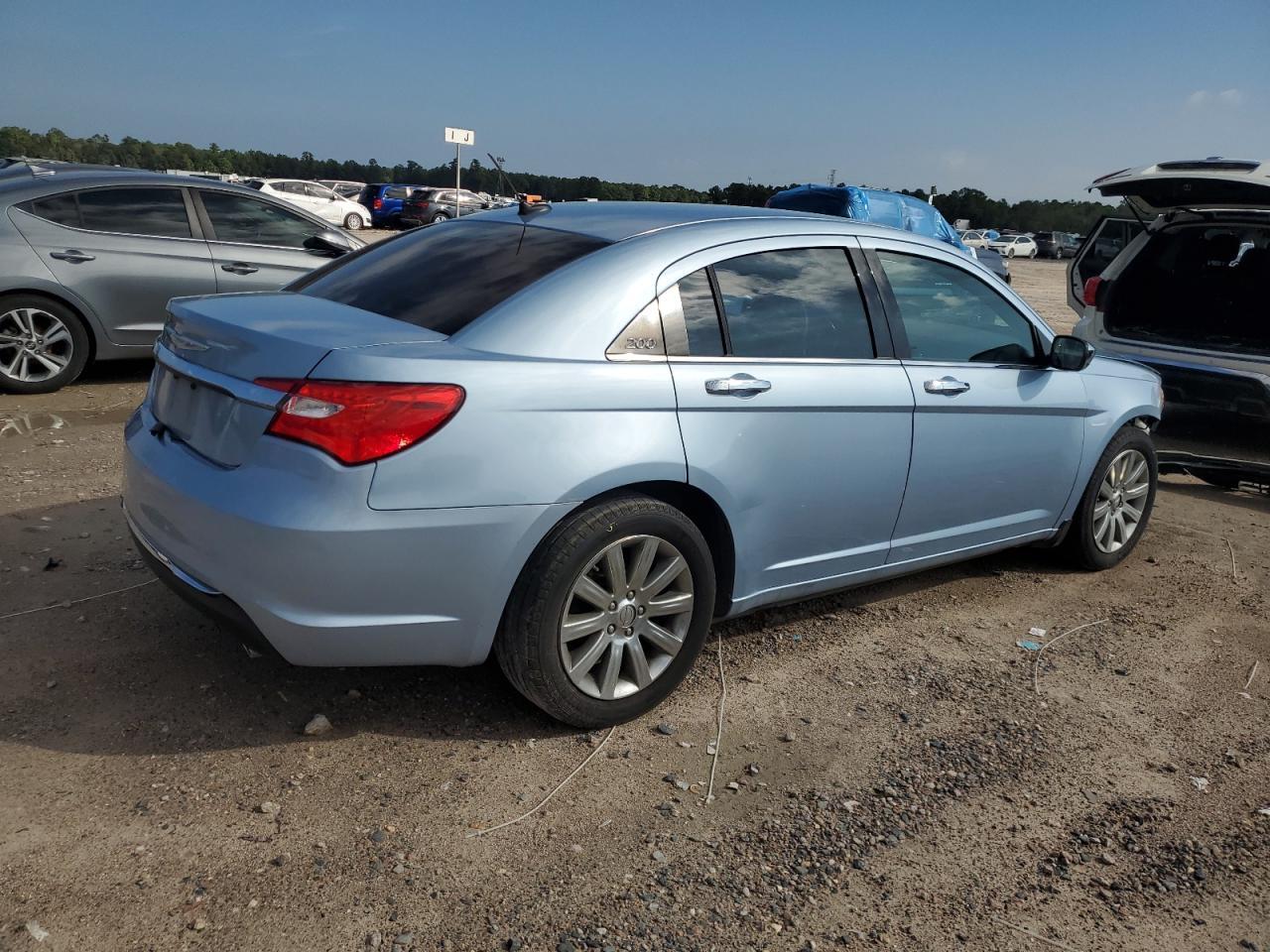 2014 CHRYSLER 200