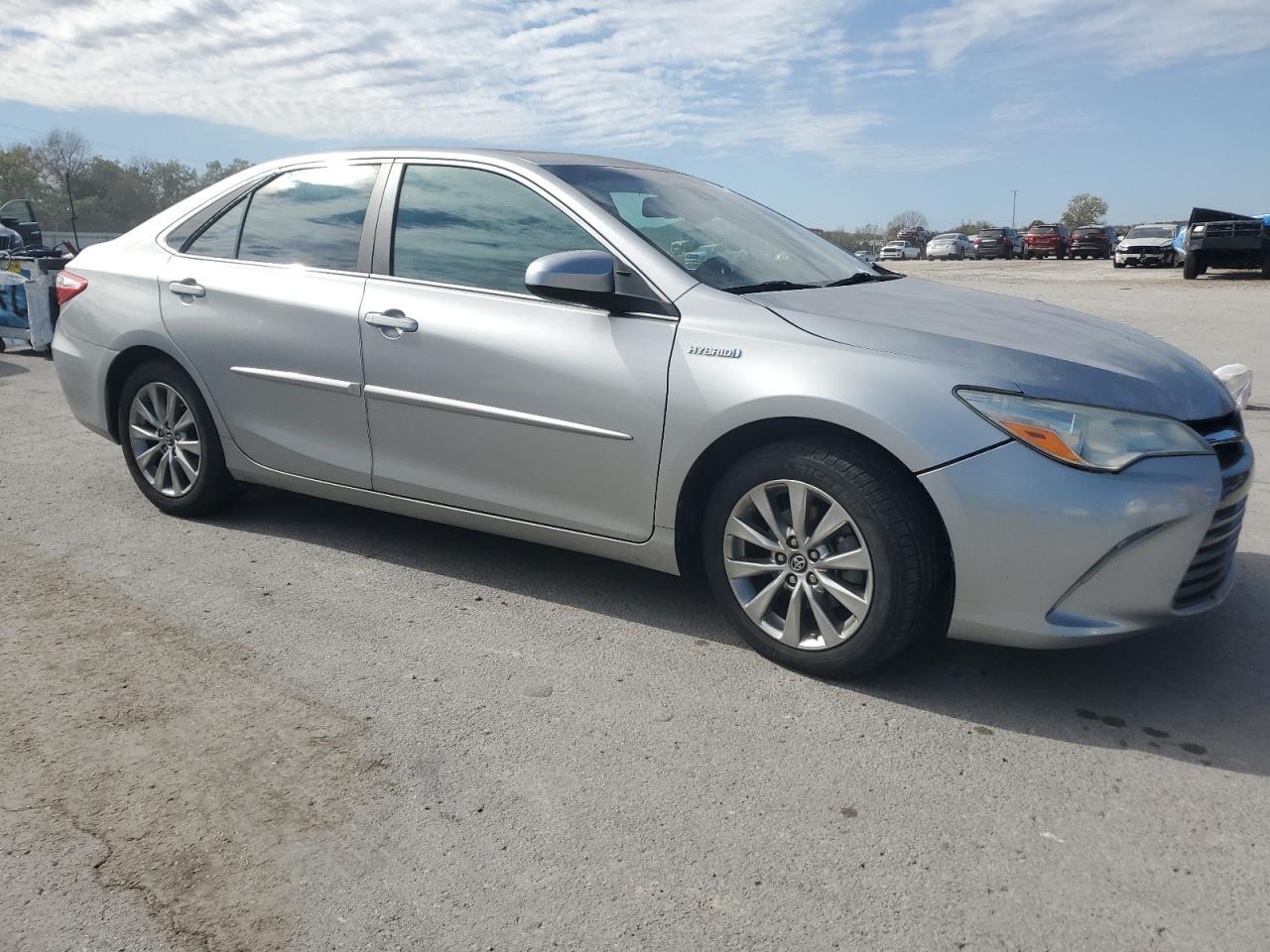 2016 TOYOTA CAMRY