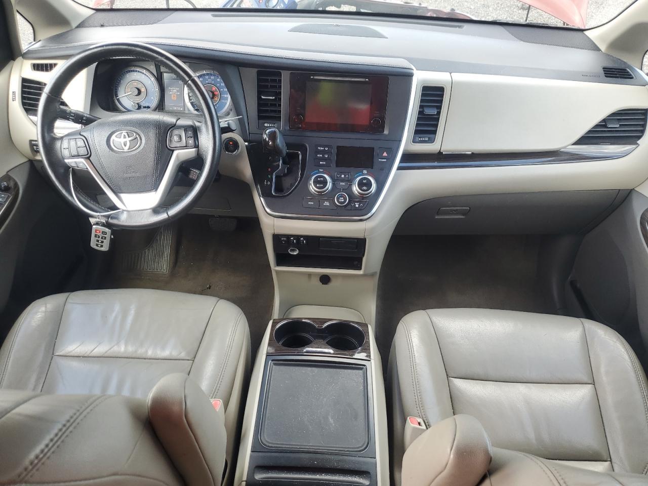 2015 TOYOTA SIENNA