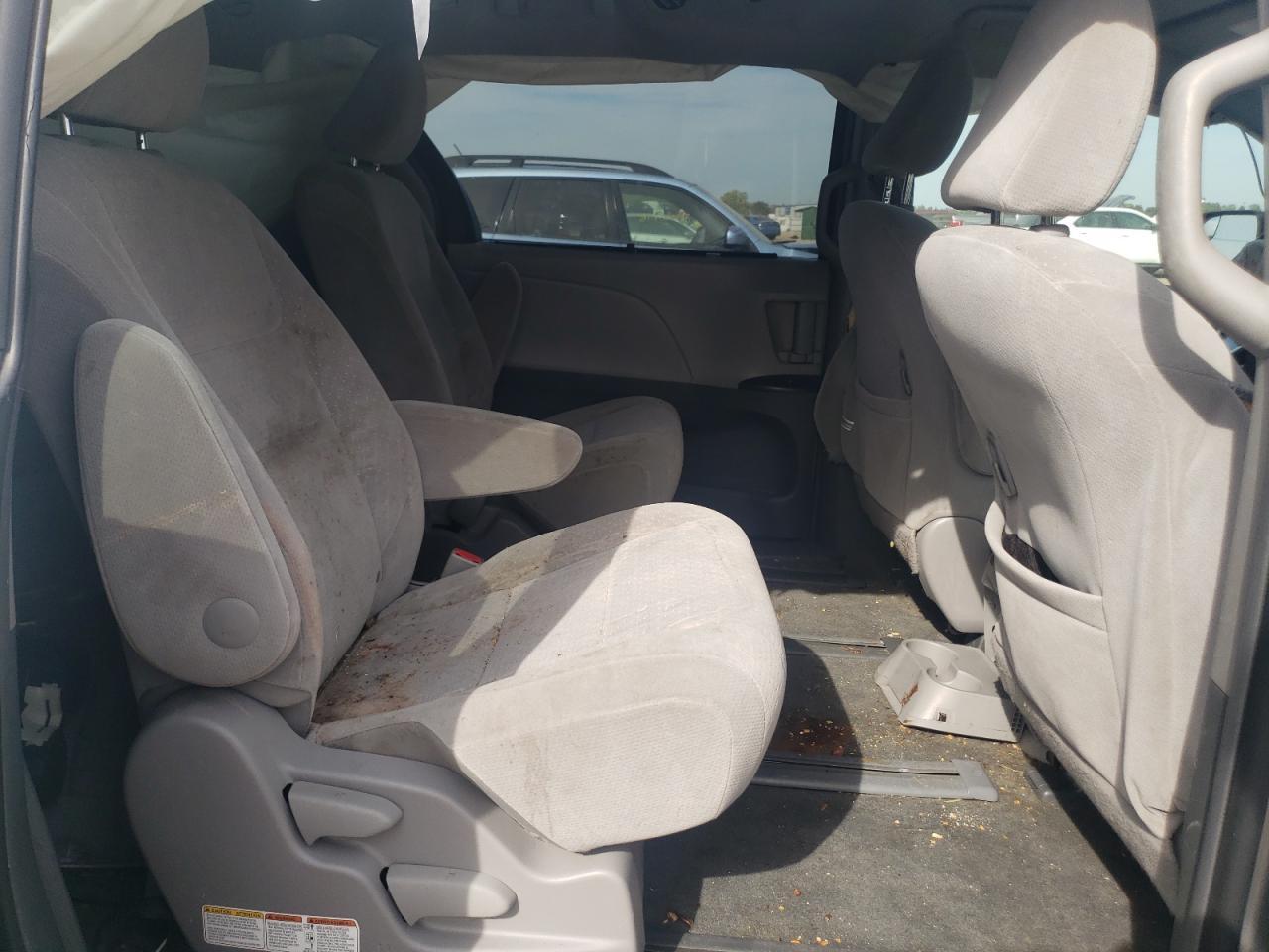 2015 TOYOTA SIENNA