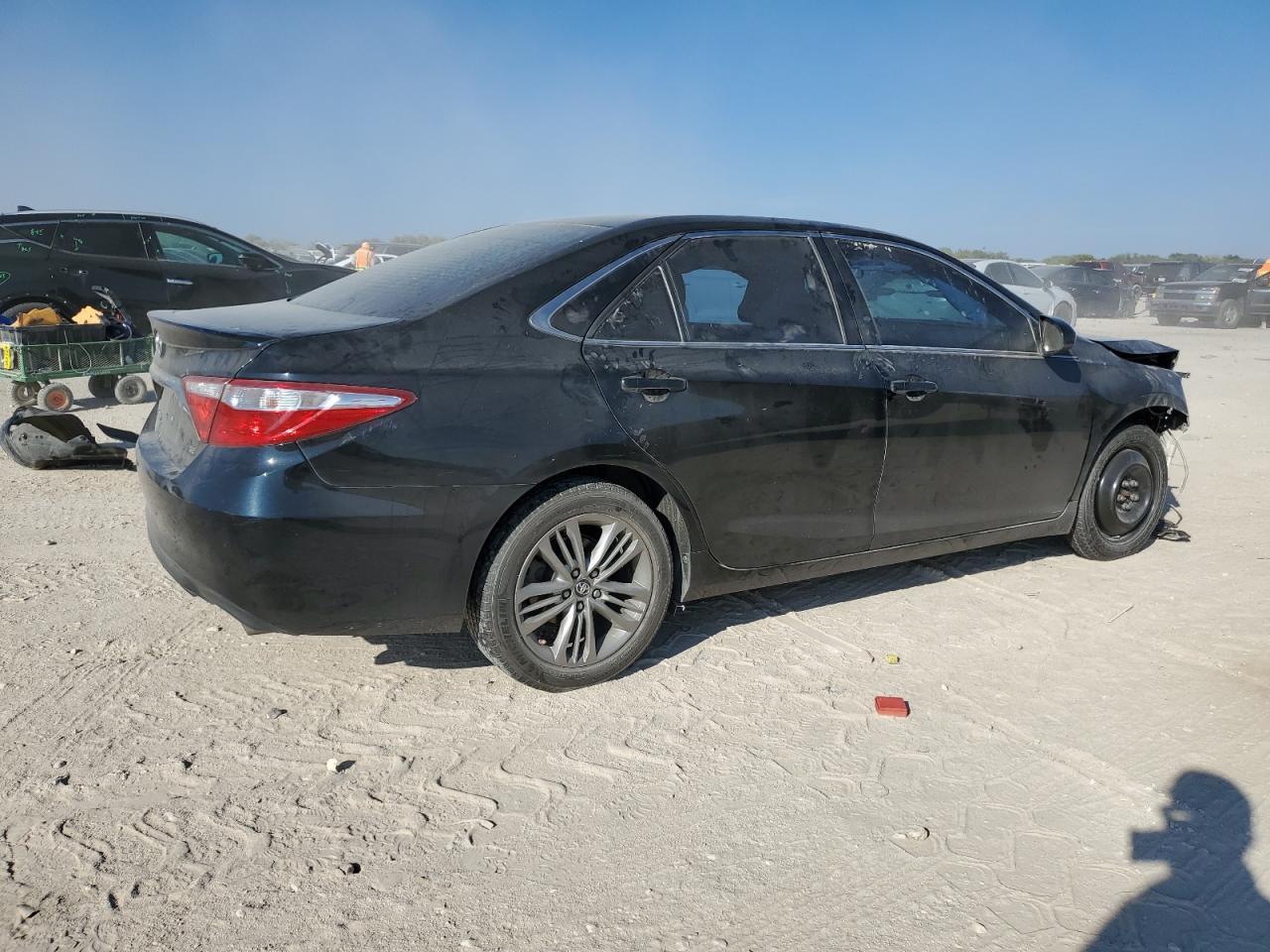 2016 TOYOTA CAMRY