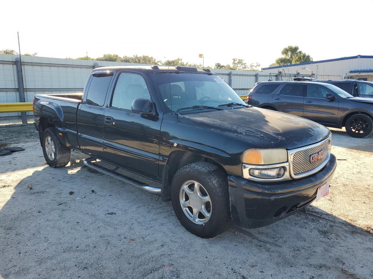 2004 GMC Sierra
