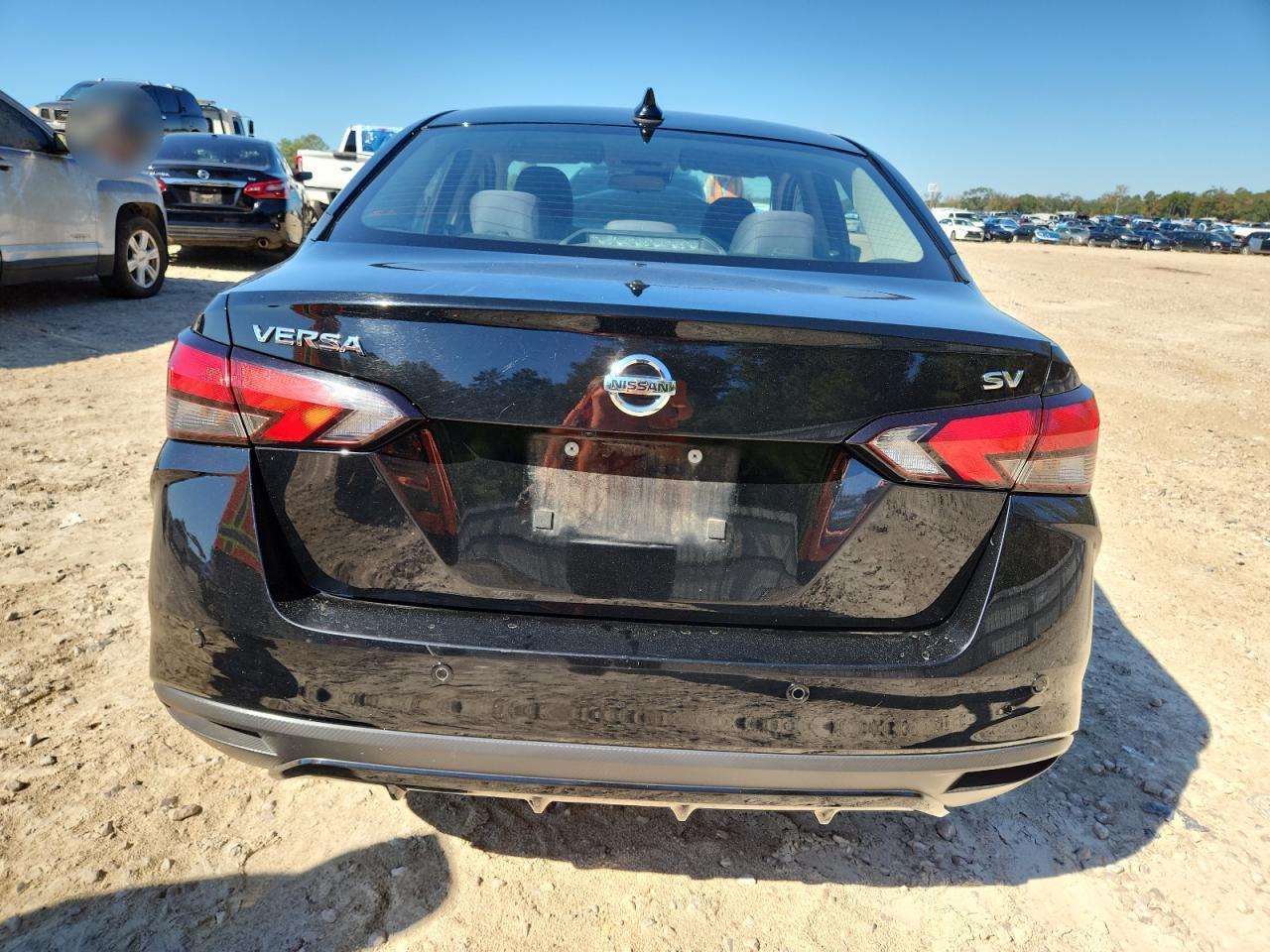 2021 NISSAN VERSA