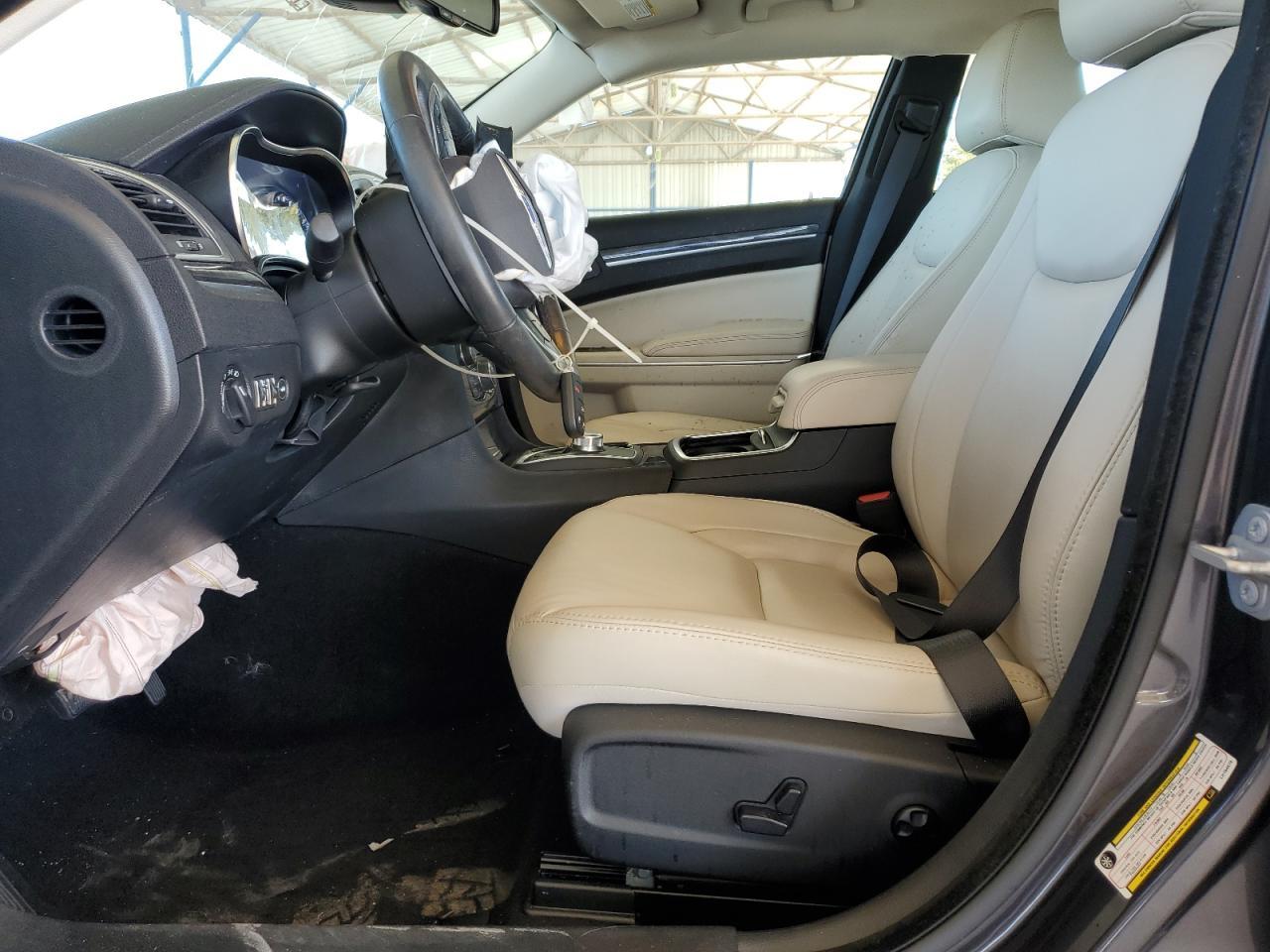 2020 CHRYSLER 300