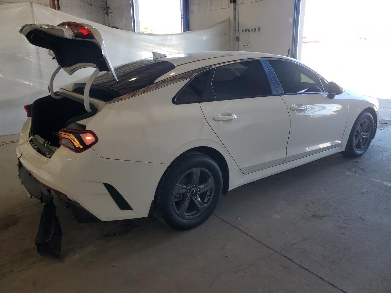 2022 KIA K5