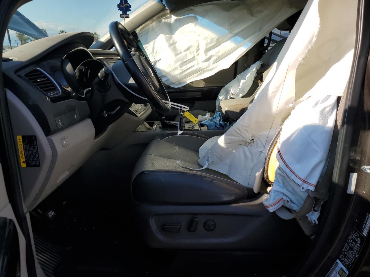 2016 KIA SEDONA