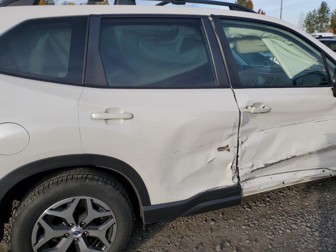 2021 SUBARU FORESTER