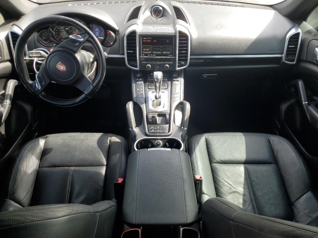 2012 PORSCHE CAYENNE